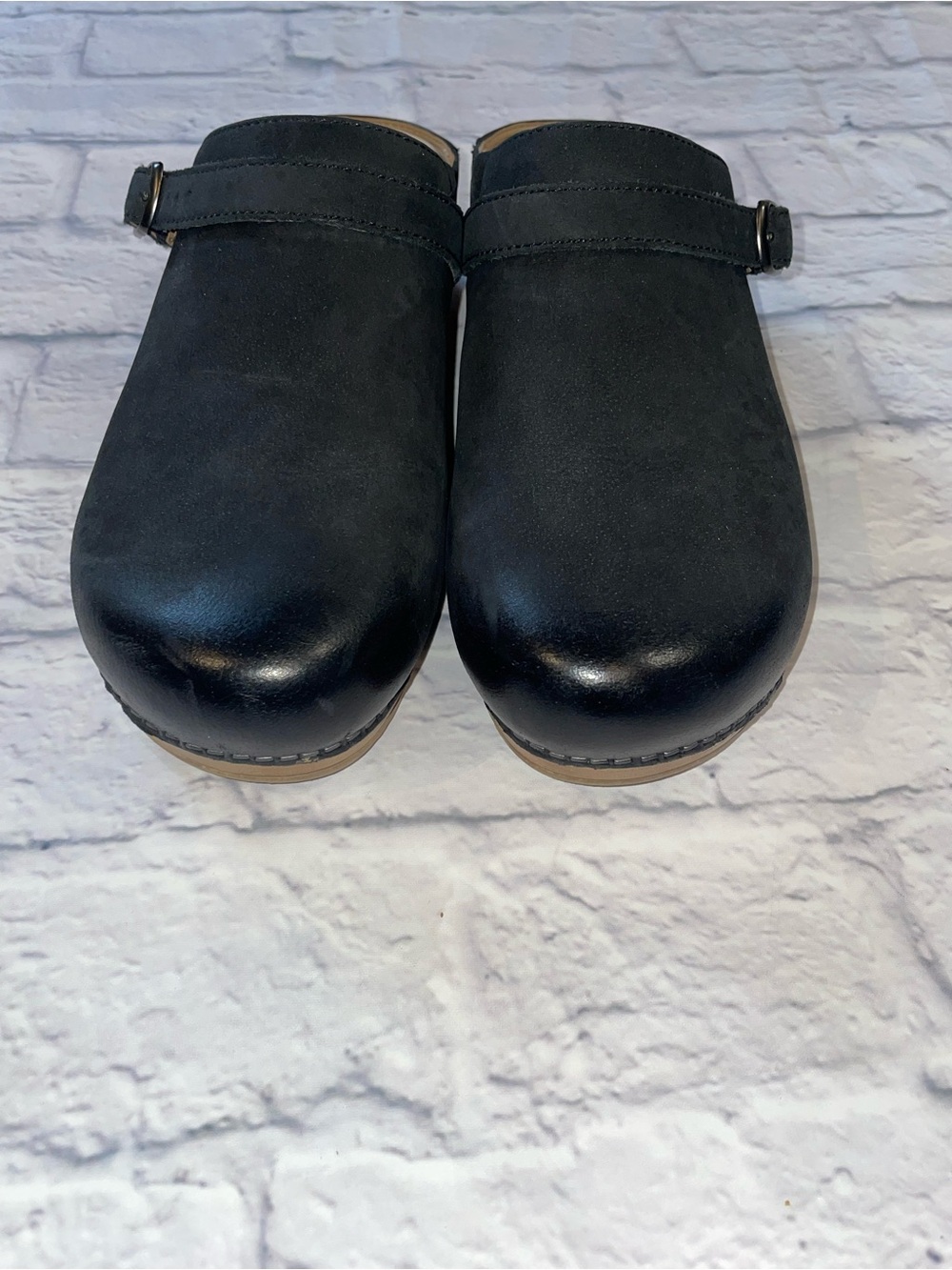 Dansko Berry Clog Black Burnished Nubuck. Size 40 - Picture 2 of 8